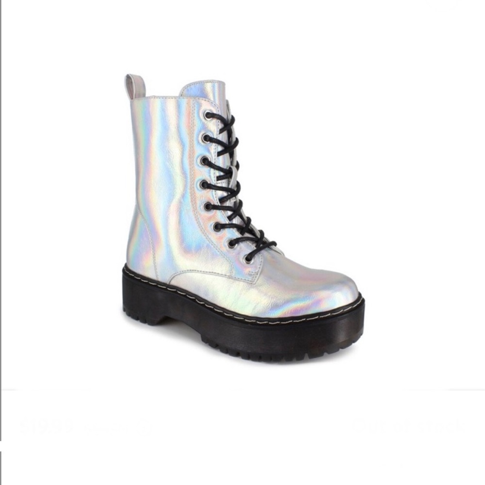 Holographic boots